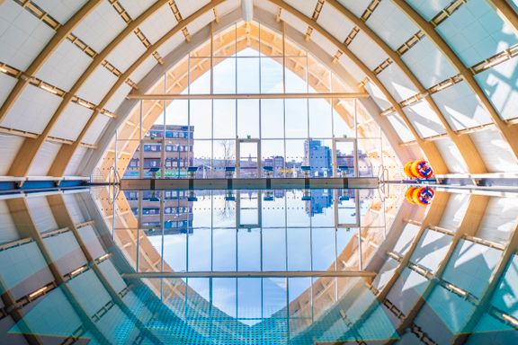 Regn i Oslo – hva finner vi på? Her er byens beste svømmehaller.