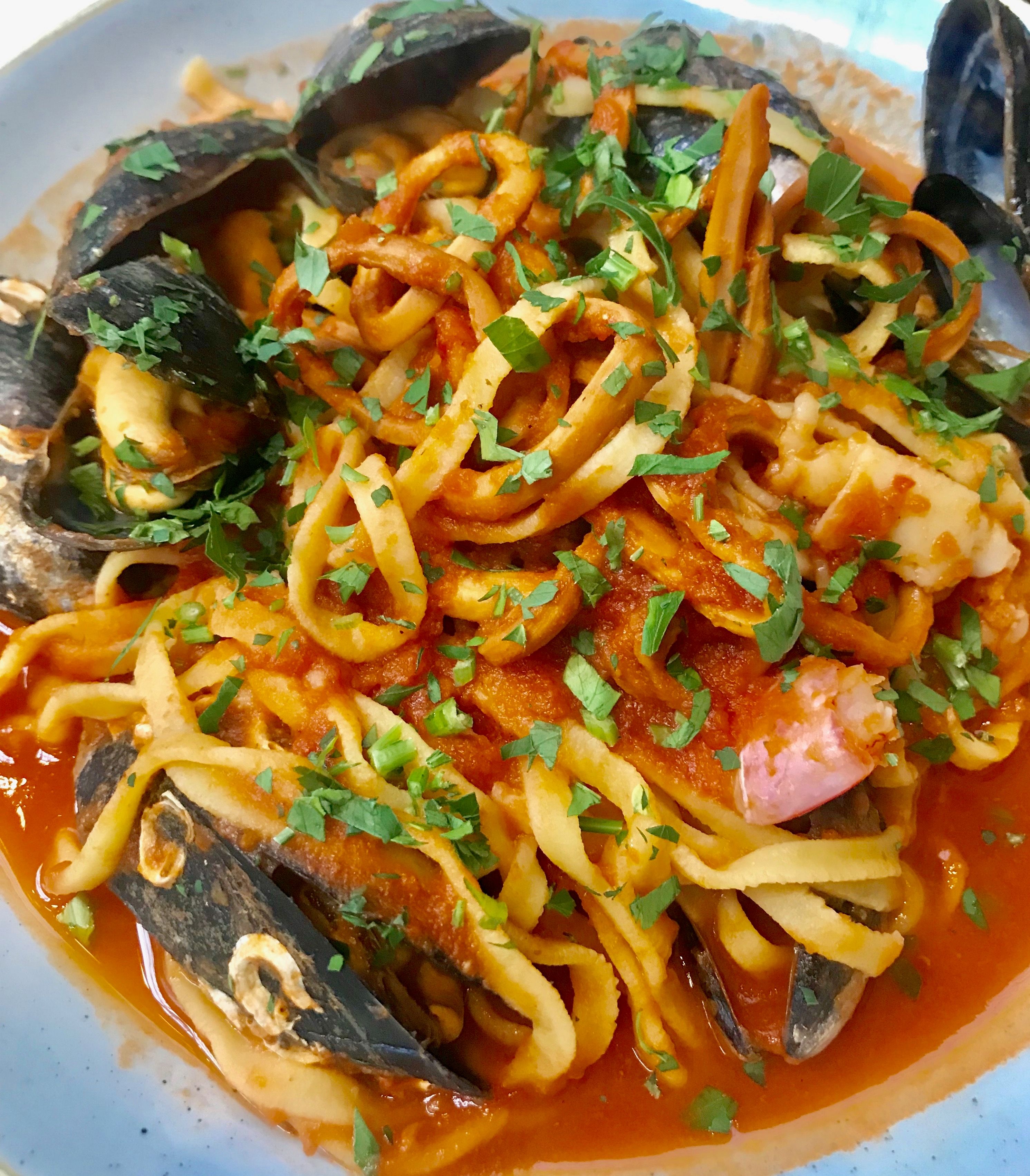 Smaksløs, utvannet tomatsaus. 