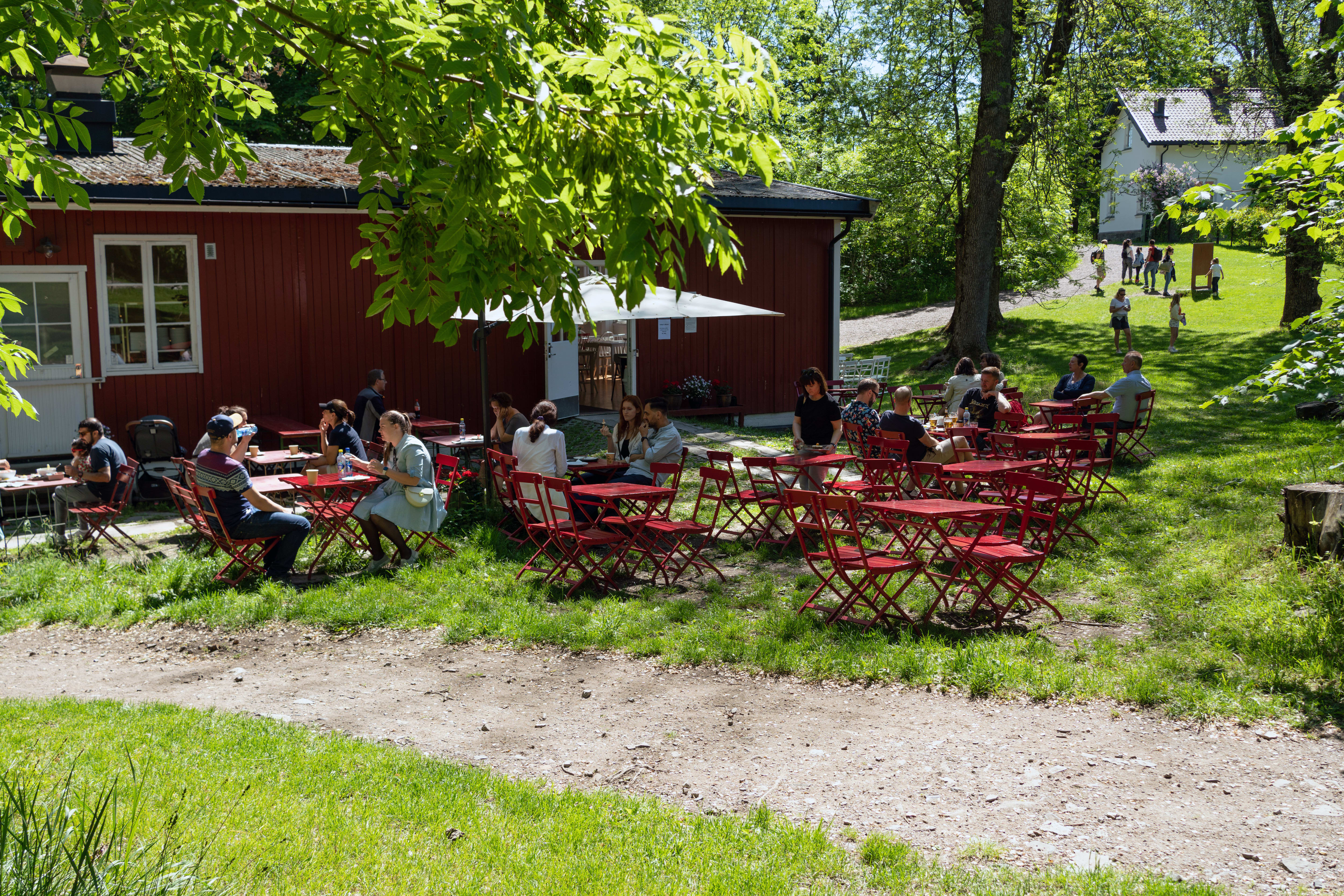 Fine uteserveringer med god mat. Her nyter du siste rest av sommeren!