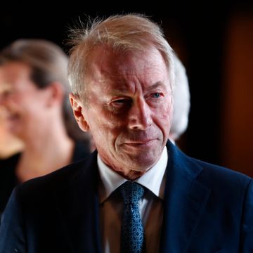 Jens Ulltveit-Moe måtte betale seg ut av restauranter på Oslo lufthavn