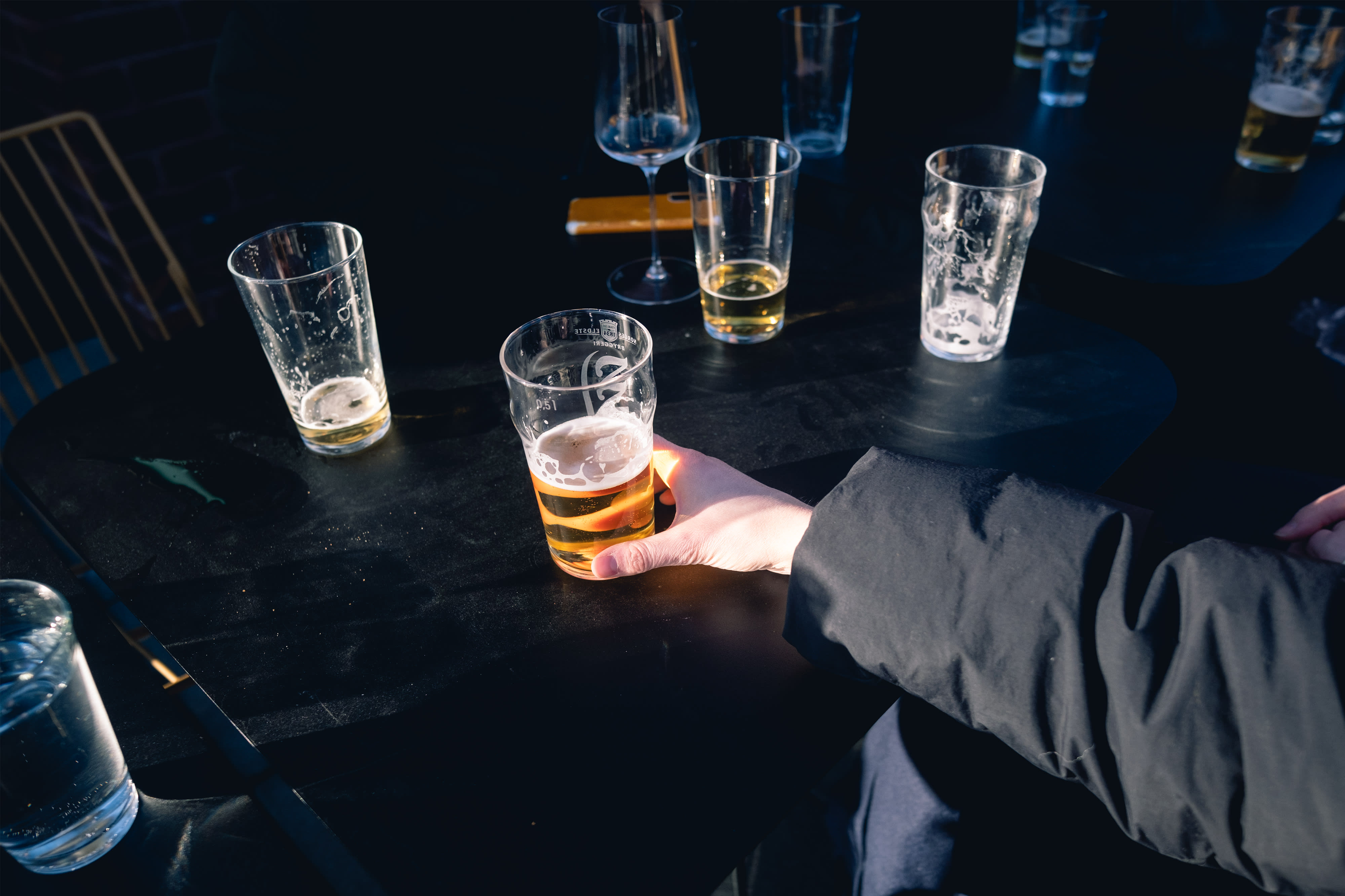 – Lokasjon som Aker brygge og kundegrupper med høy inntekt gjør det mulig å ta en høy pris, sier økonomiprofessor Kurt Richard Brekke.