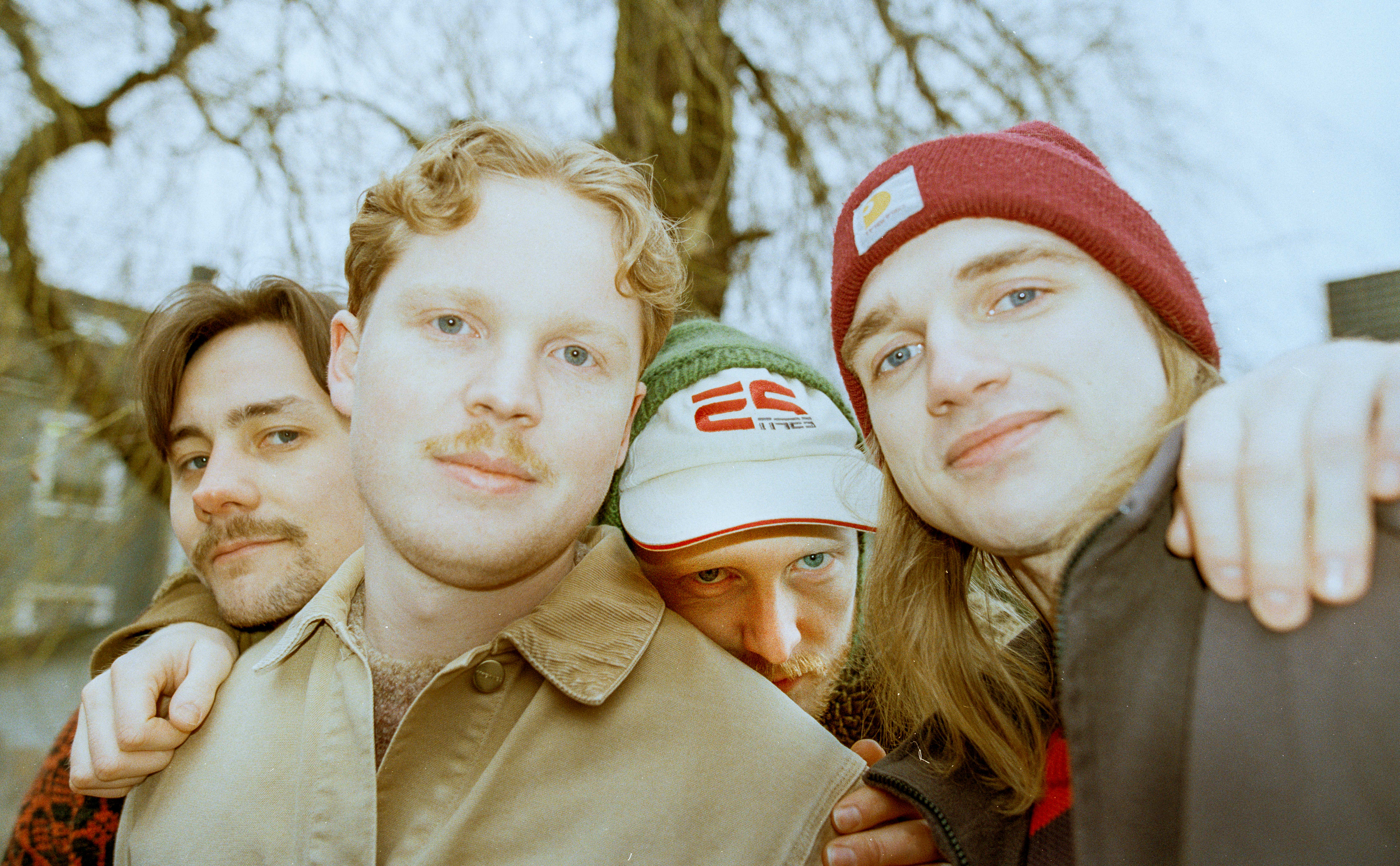 Hill Bomb slapp akkurat EP-en «Dirt Eater».