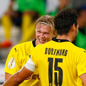 Haaland fikk motspiller utvist – Dortmund lekte seg videre i cupen