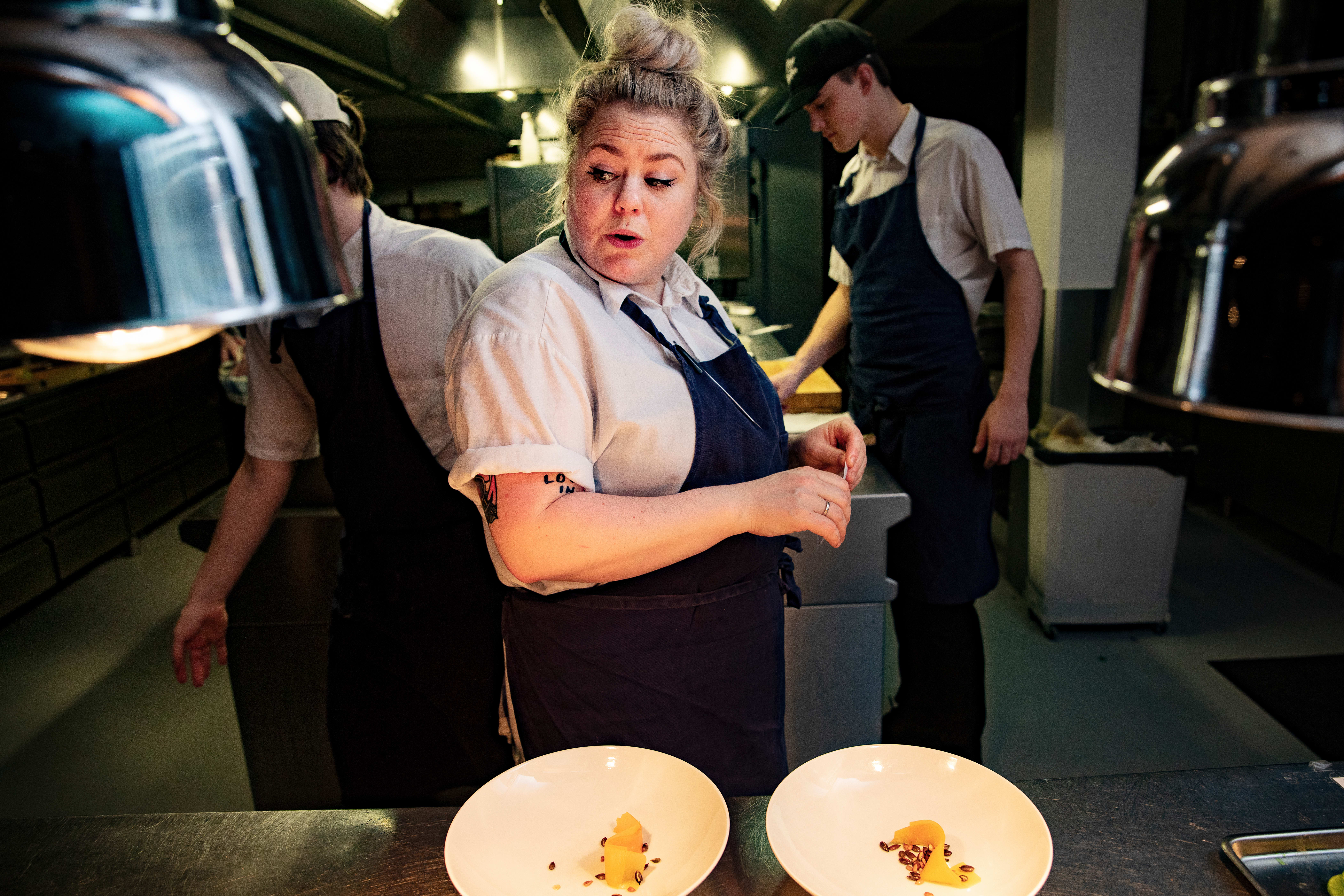 Kokker og eksperter: Disse mattrendene vil prege 2025