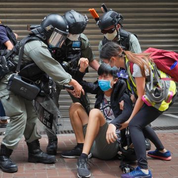 Minst 180 pågrepet i demonstrasjoner i Hongkong