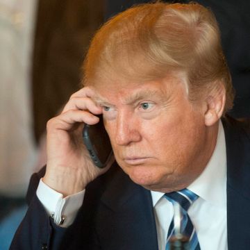 Trump forbyr amerikanske selskaper å bruke utenlandsk teleutstyr