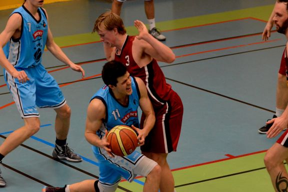 Basketball er ikke lenger «en tøyseidrett» i Norge - nå får de endelig eget landslag