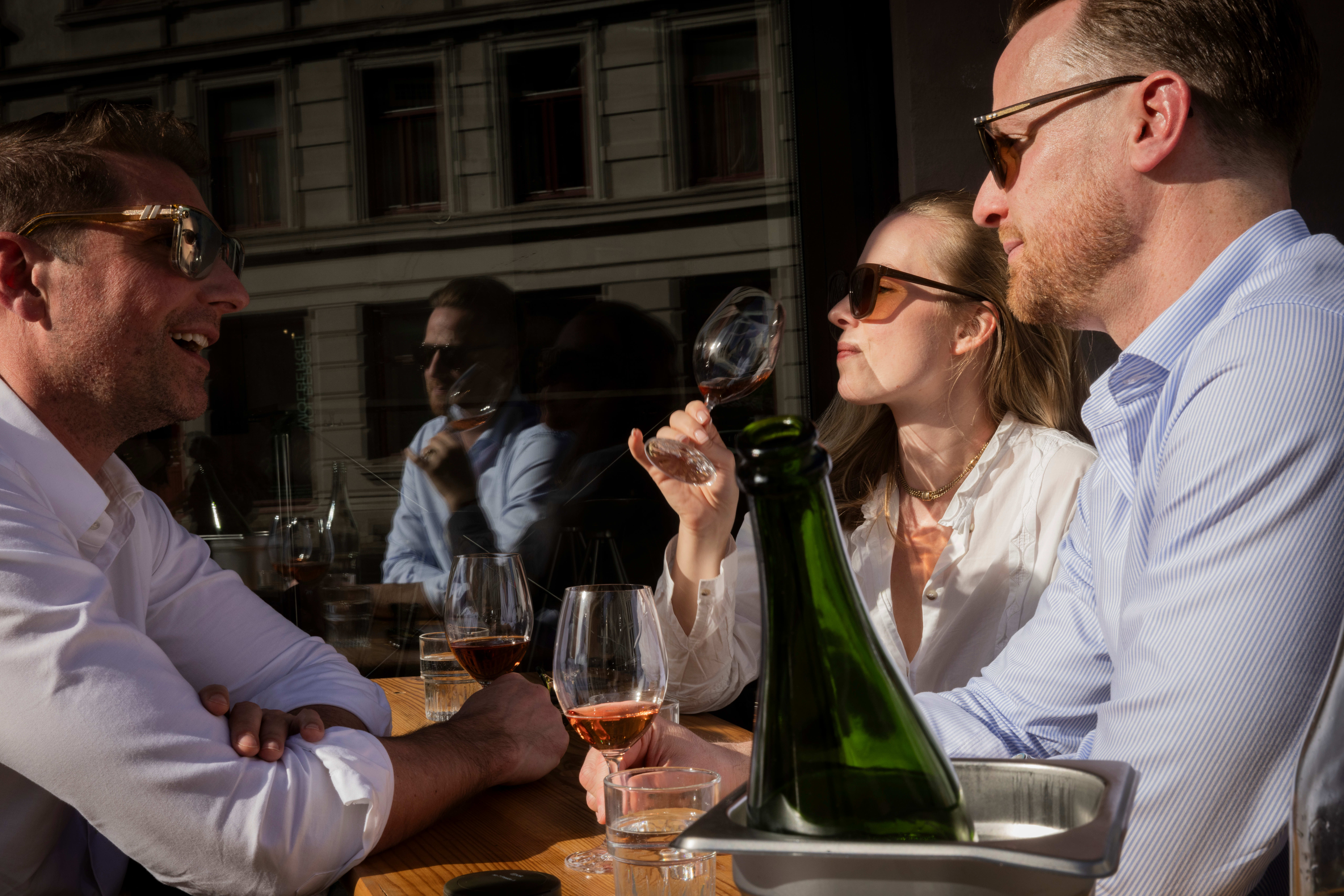 Eff Eff er Oslos eneste østersbar. De serveres både ferske og grillet. 