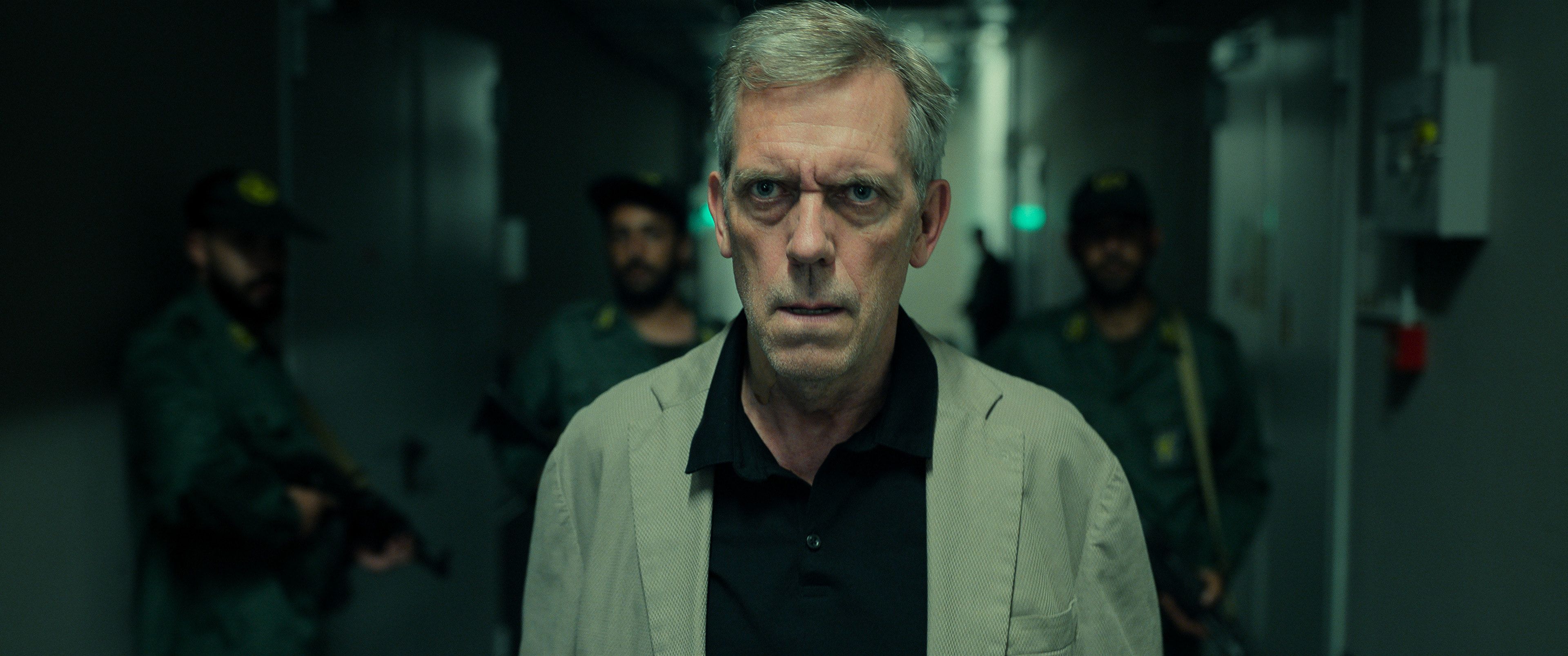 Hugh Laurie spiller Eric Peterson i sesong 3 av «Tehran». 