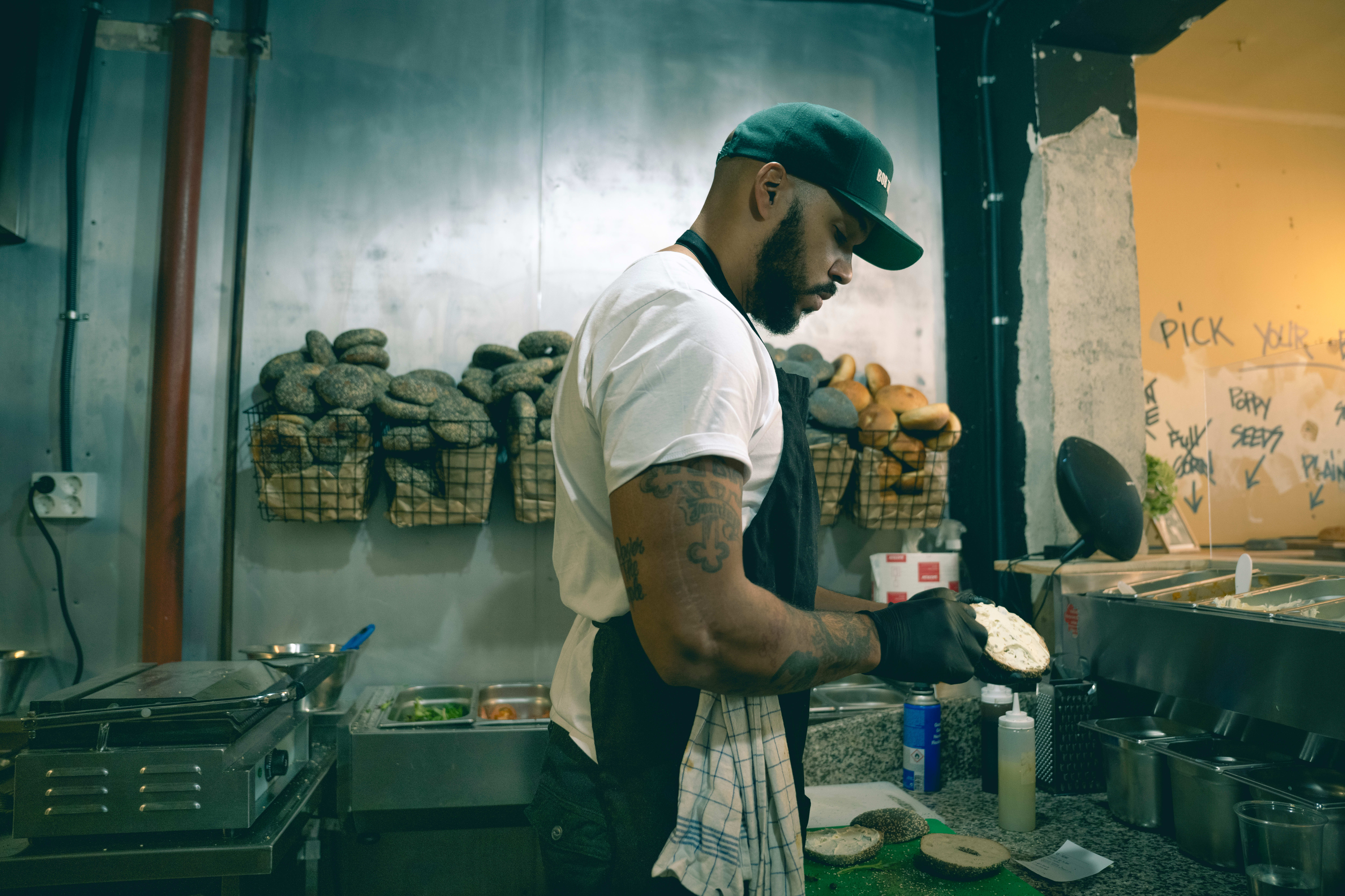 Alle bagels lages etter hvert som de blir bestilt. Det betyr litt ventetid.