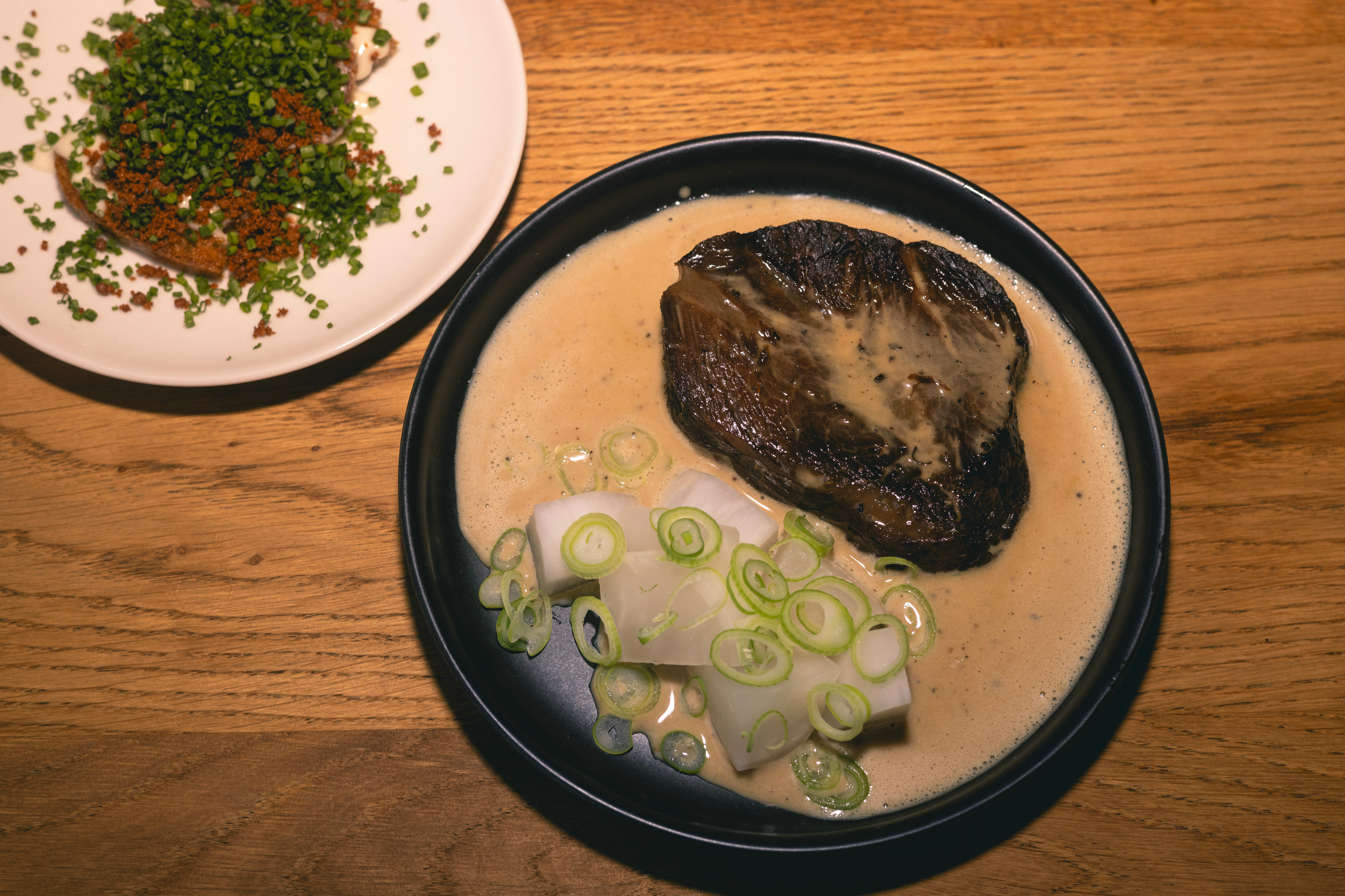 Det ser ut som en biff, men det er langtidskokt oksekjake.