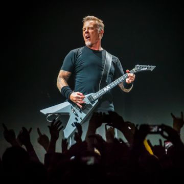 Metallica-vokalist innlagt på rehabilitering. Avlyser konserter.