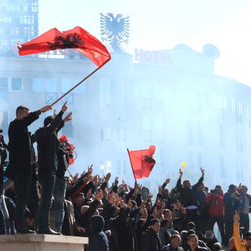 Sammenstøt mellom politi og demonstranter i Albania 