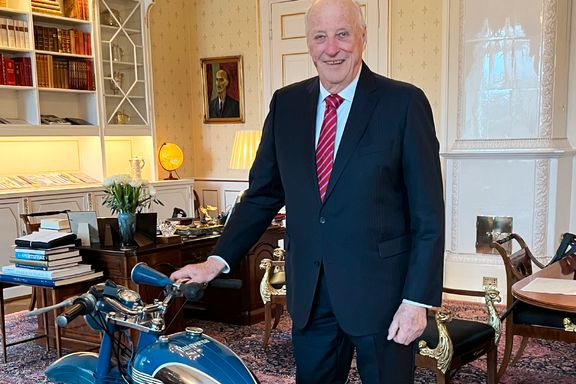 70 år etter at kong Harald fikk sykkelen i gave, fikk han den tilbake