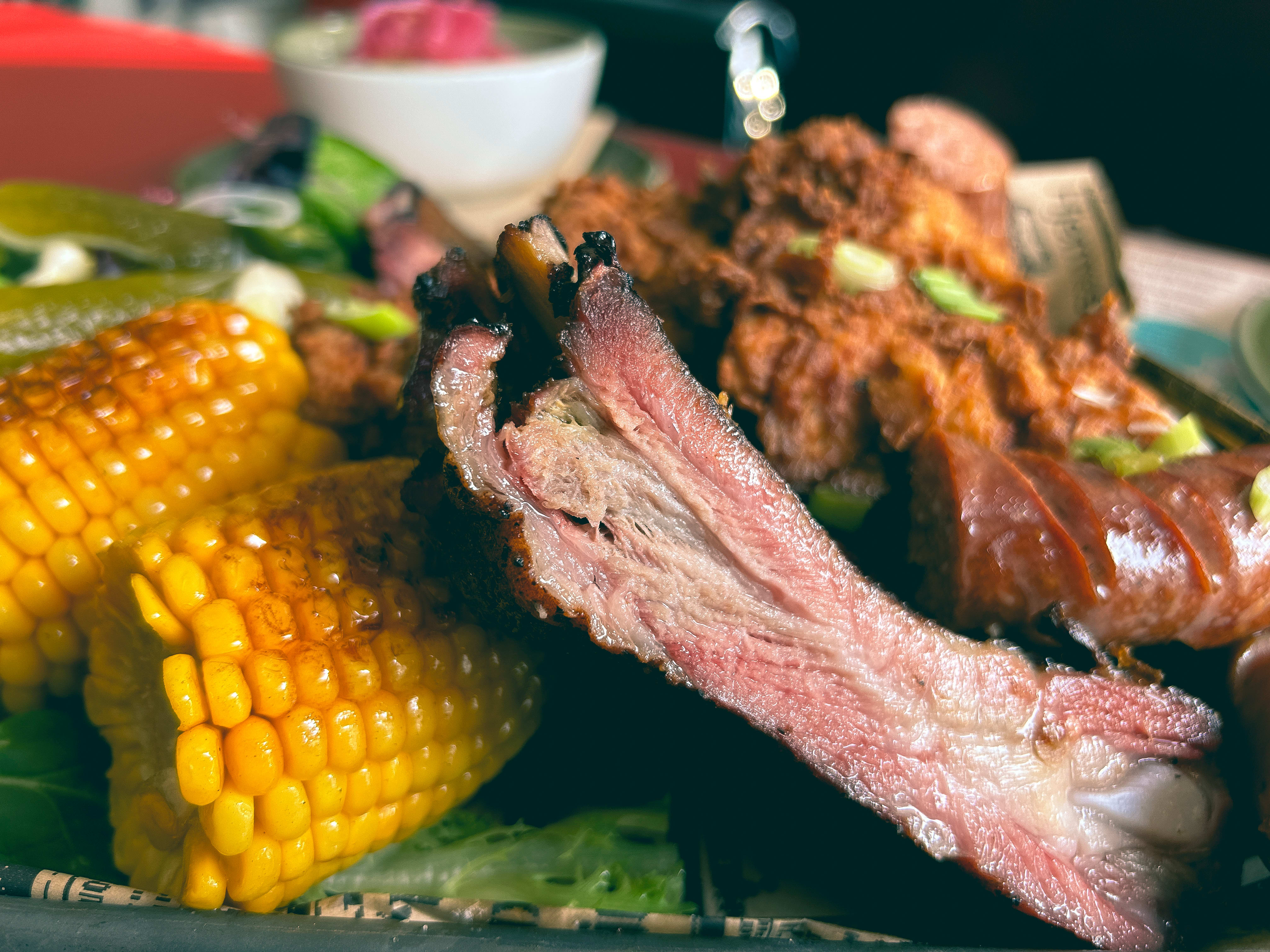 Spareribsene var saftige, men slapp ikke helt fra beinet. 