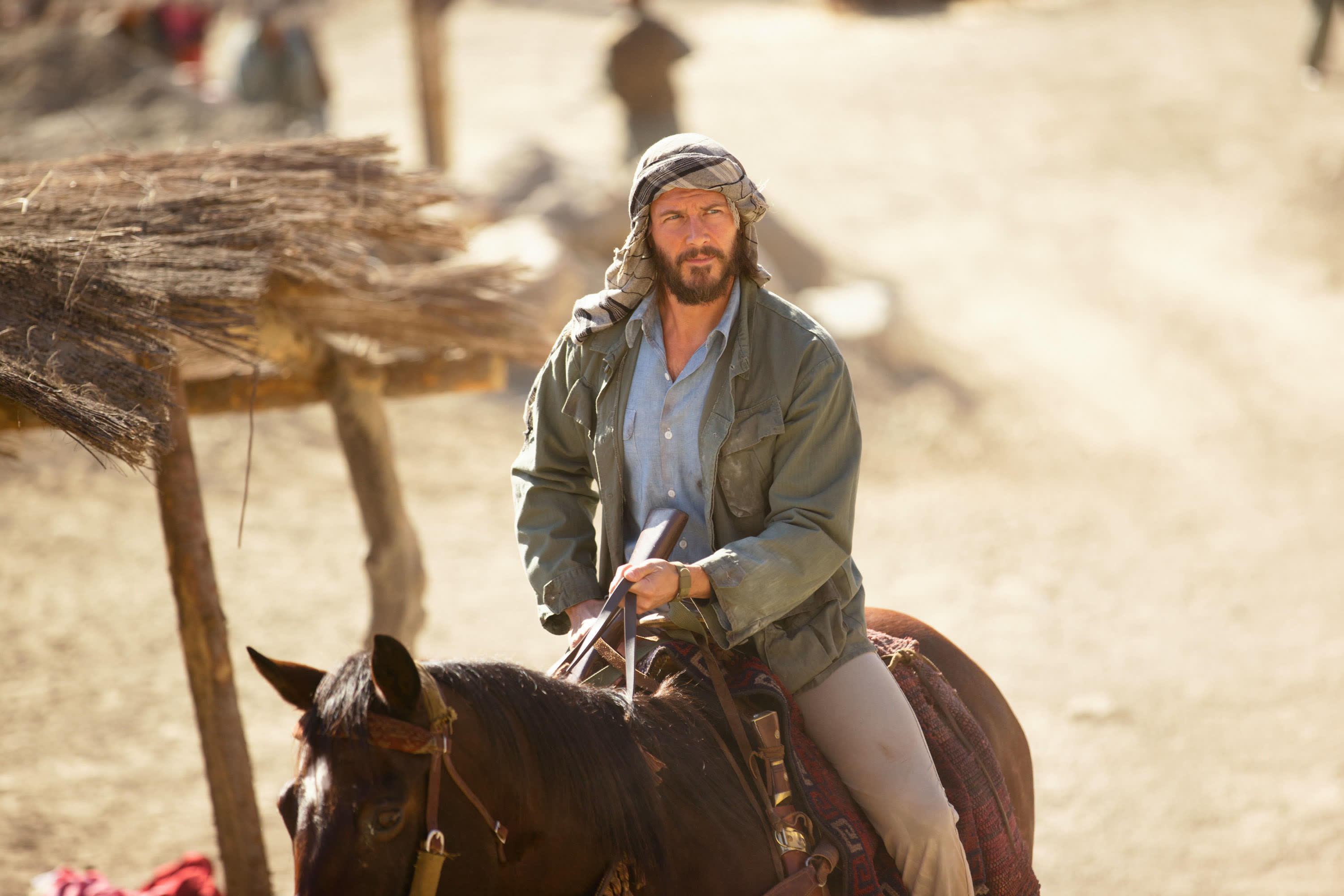  Bill Heck spiller Dan som ung spion i Afghanistan.