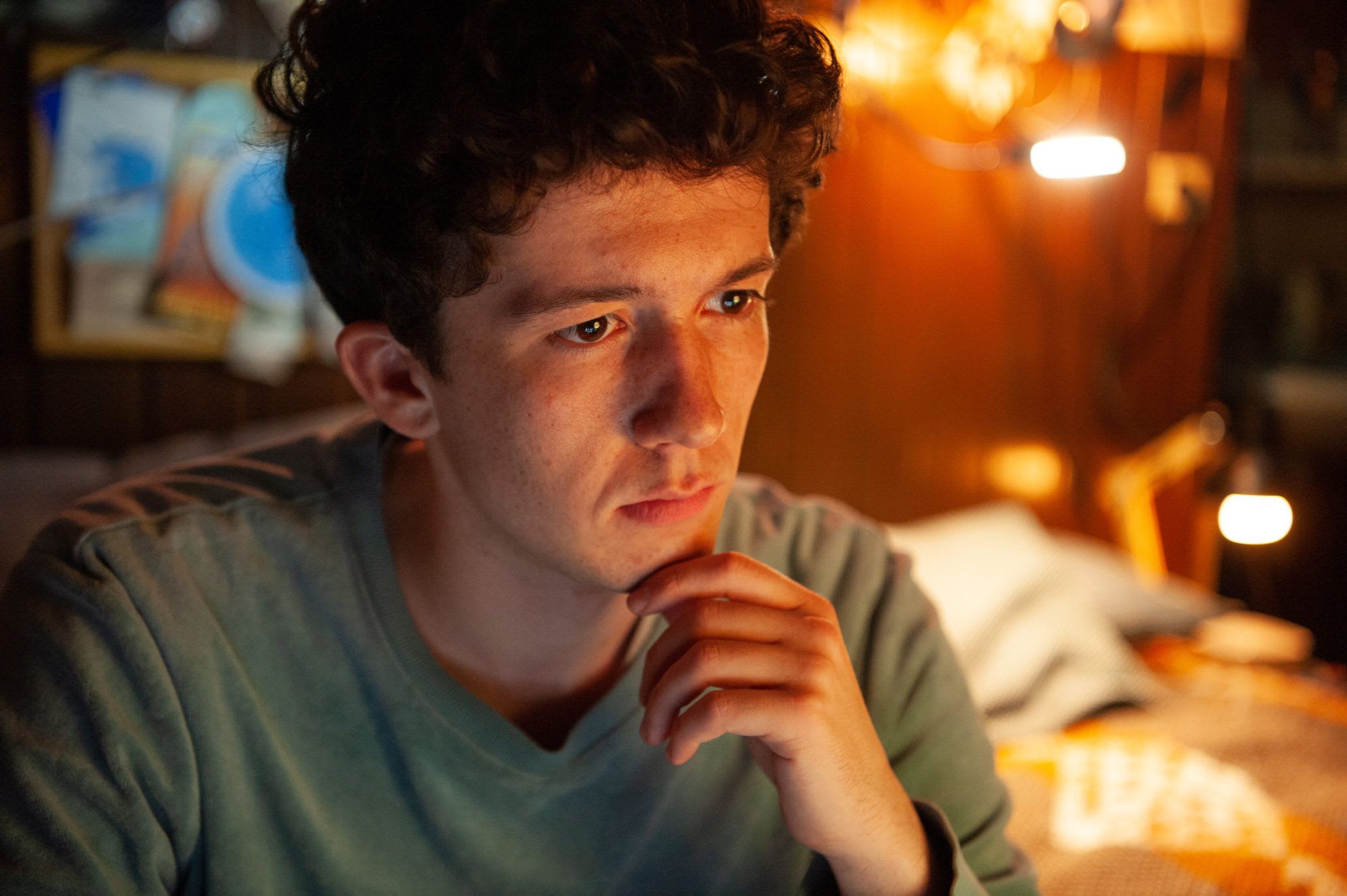 Maximilian Mundt spiller Moritz Zimmerman i «How to sell drugs online (fast)». Han selger enorme mengder narkotika på dark web. 