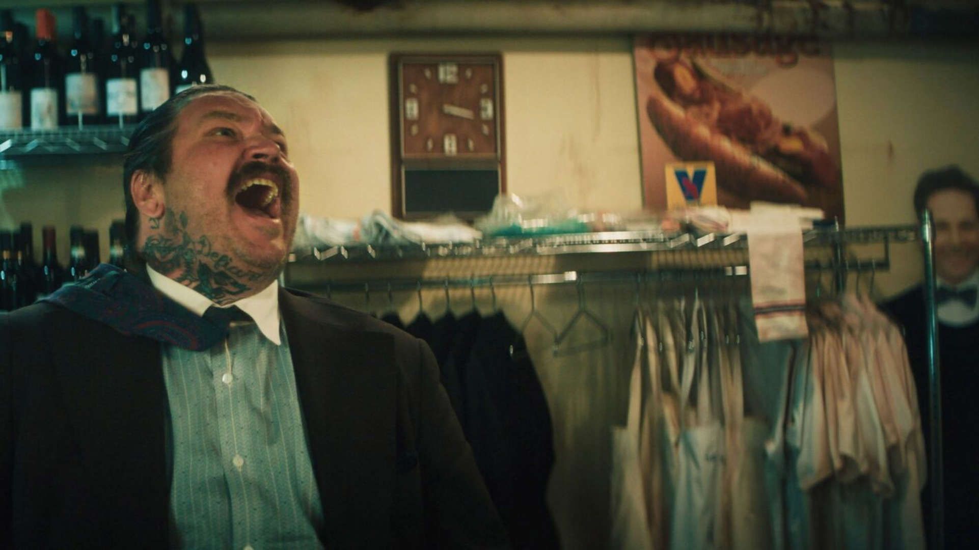 Stjernekokk Maty Matheson spiler Neil Fak i «The Bear». Han skinner sammen med resten av rollegalleriet i siste sesong.