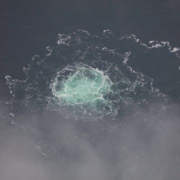 Wired: Satellittbilder viser «mørke skip» før eksplosjoner