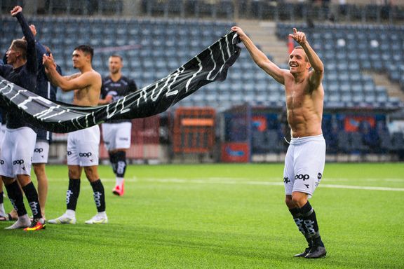 Viking-spillere holdt opp fansens protestbanner mot Brann og Molde