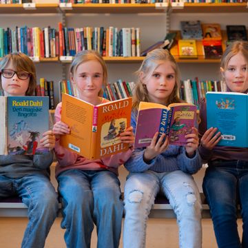 Barn om endringene i Roald Dahls bøker: – De passer på at boken ikke blir morsom