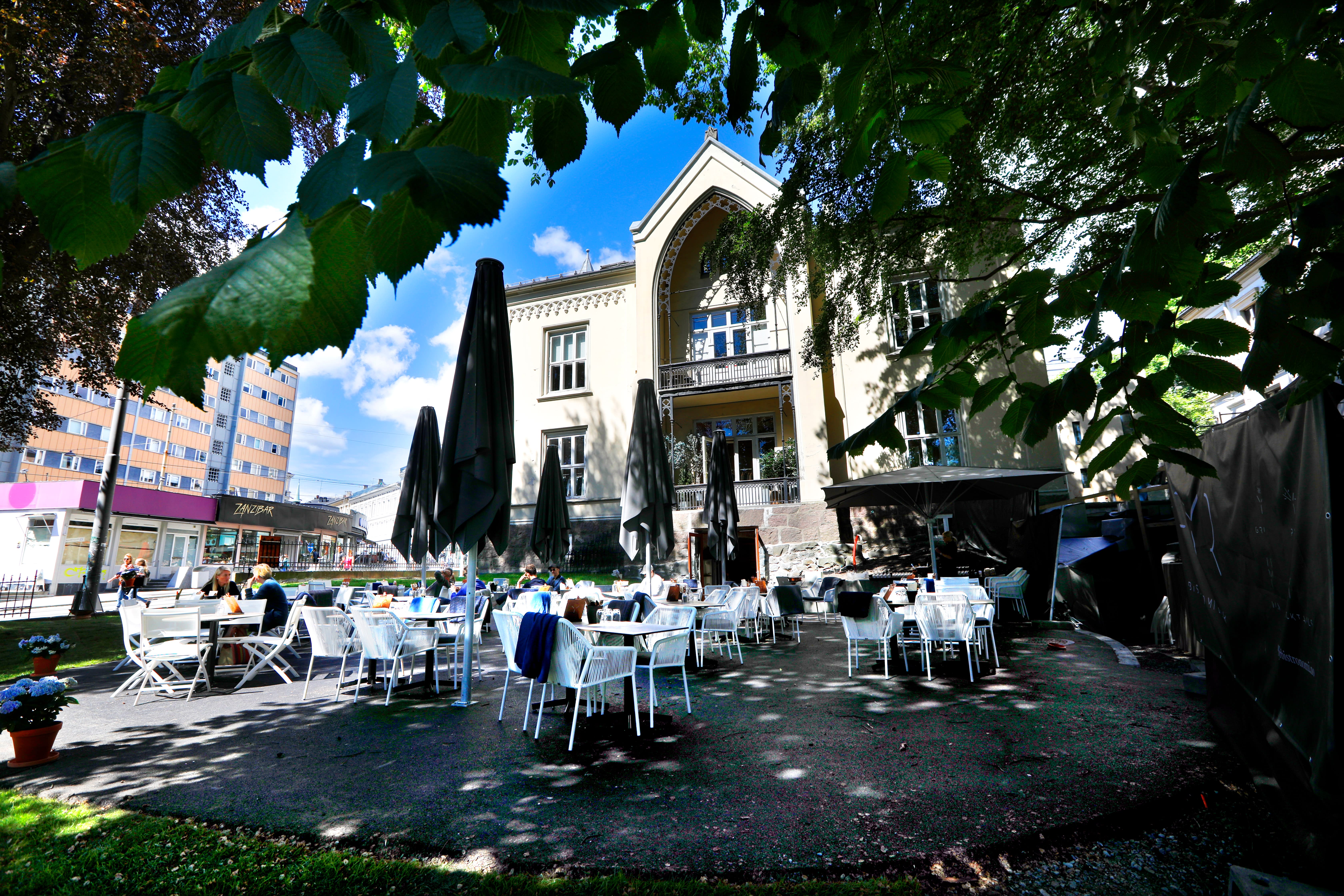 Flott uteservering hos Fyr Bistronomi. 