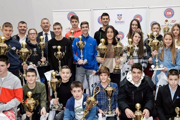 Da Djokovic-familien fikk spørsmål om dette bildet, avbrøt de pressekonferansen