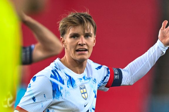 Reagerer på kroppsspråket til spillerne – Ødegaard uenig med ekspertene 