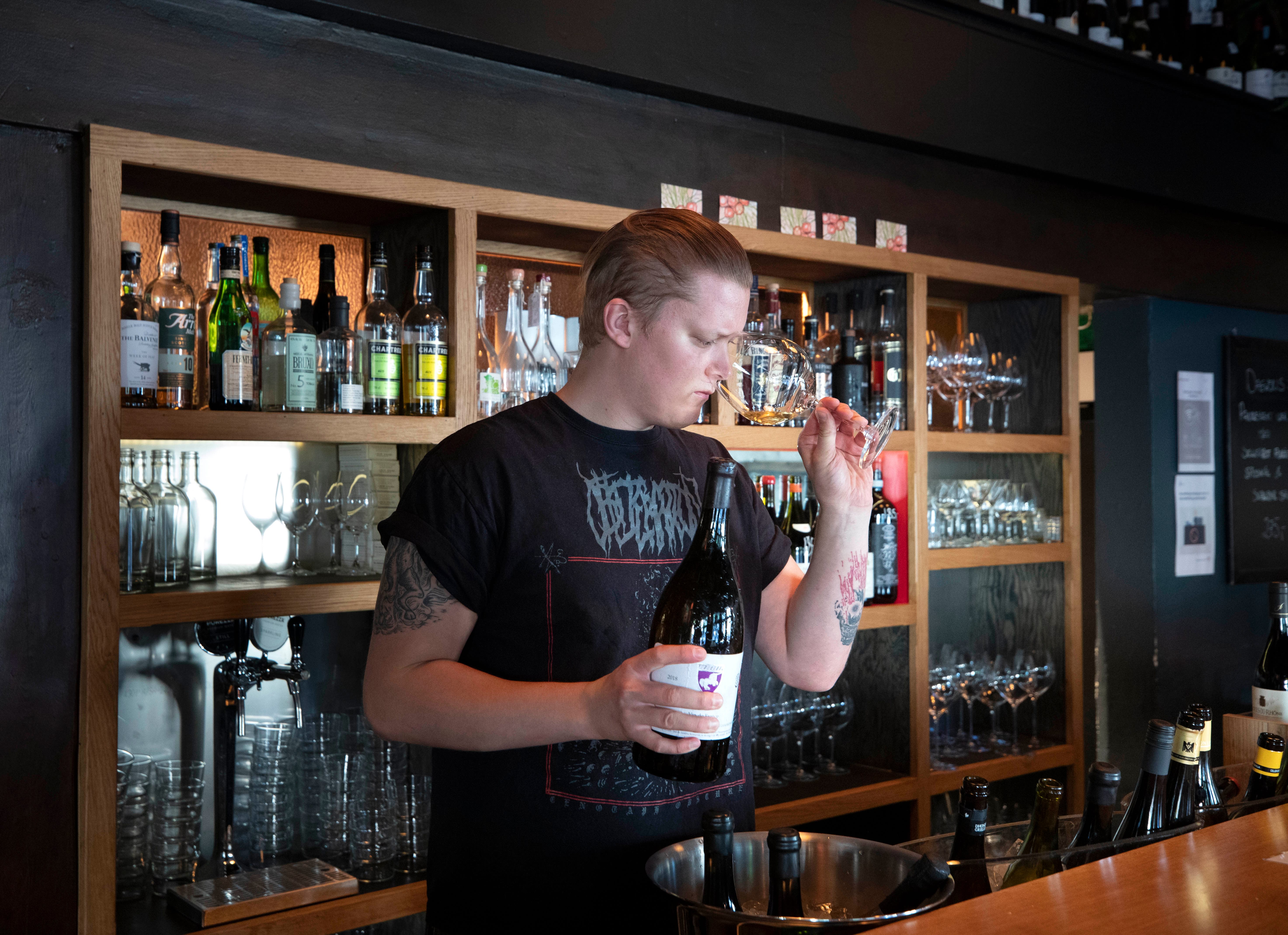 Kunnskapsrike og hyggelige folk sørger for en bra kveld. 