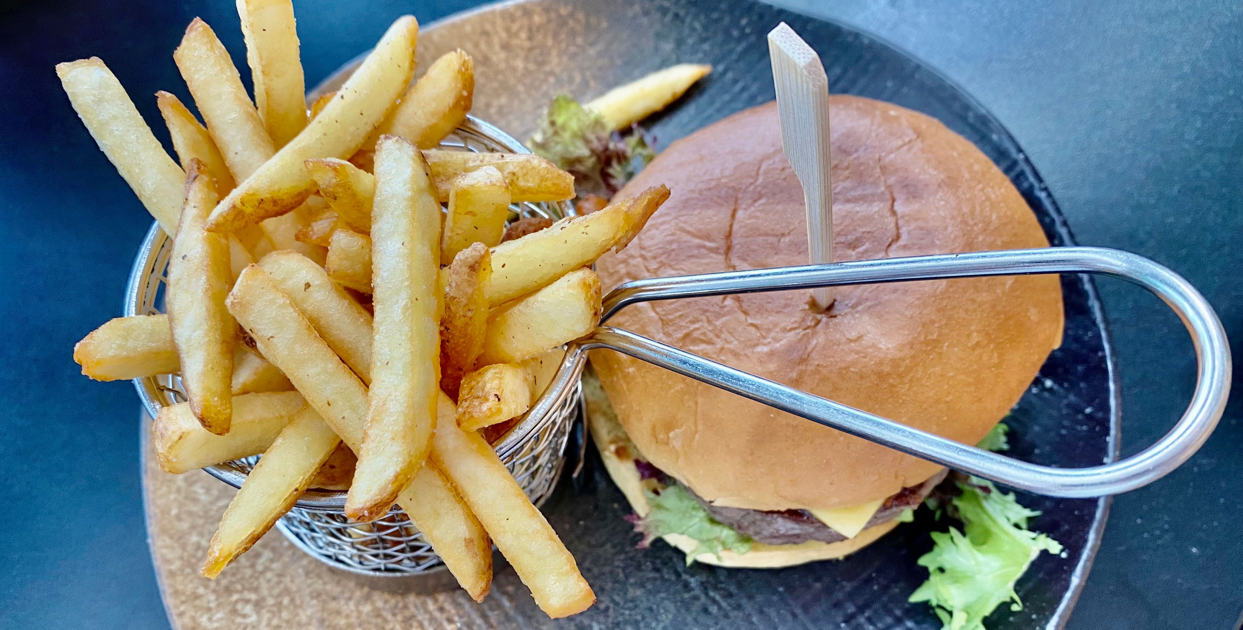 Gardermoens beste burger får du hos Hunter. Saftig og velsmakende. 