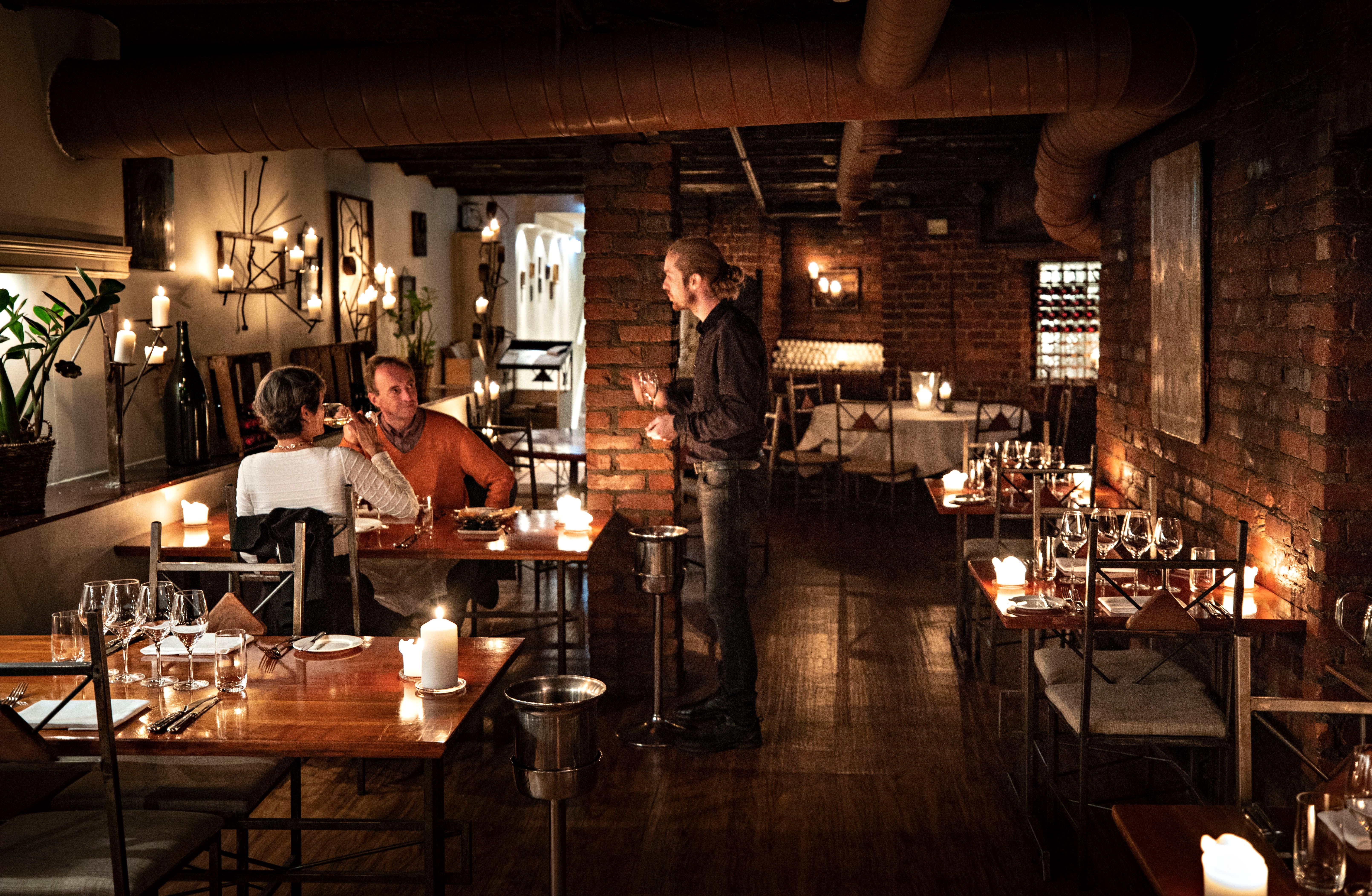 Få restauranter i Oslo er mer romantiske enn Klosteret.
