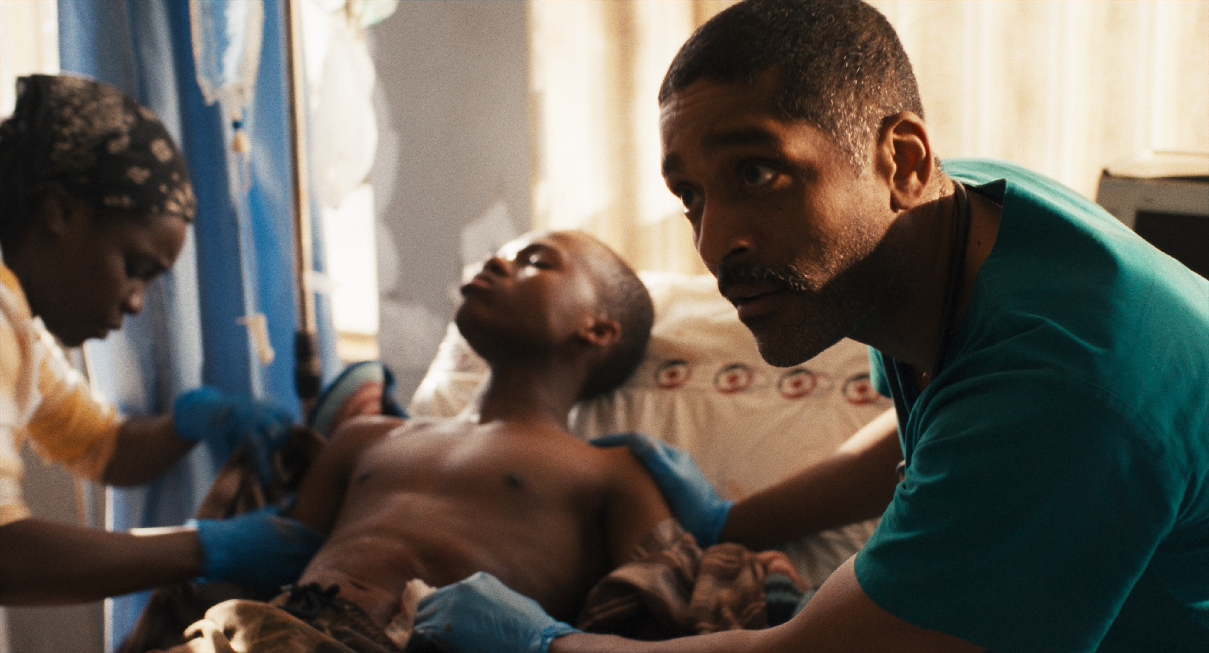 Alexandre Karim er en av mange førsteklasses skuespillere som har viktige biroller i filmen.