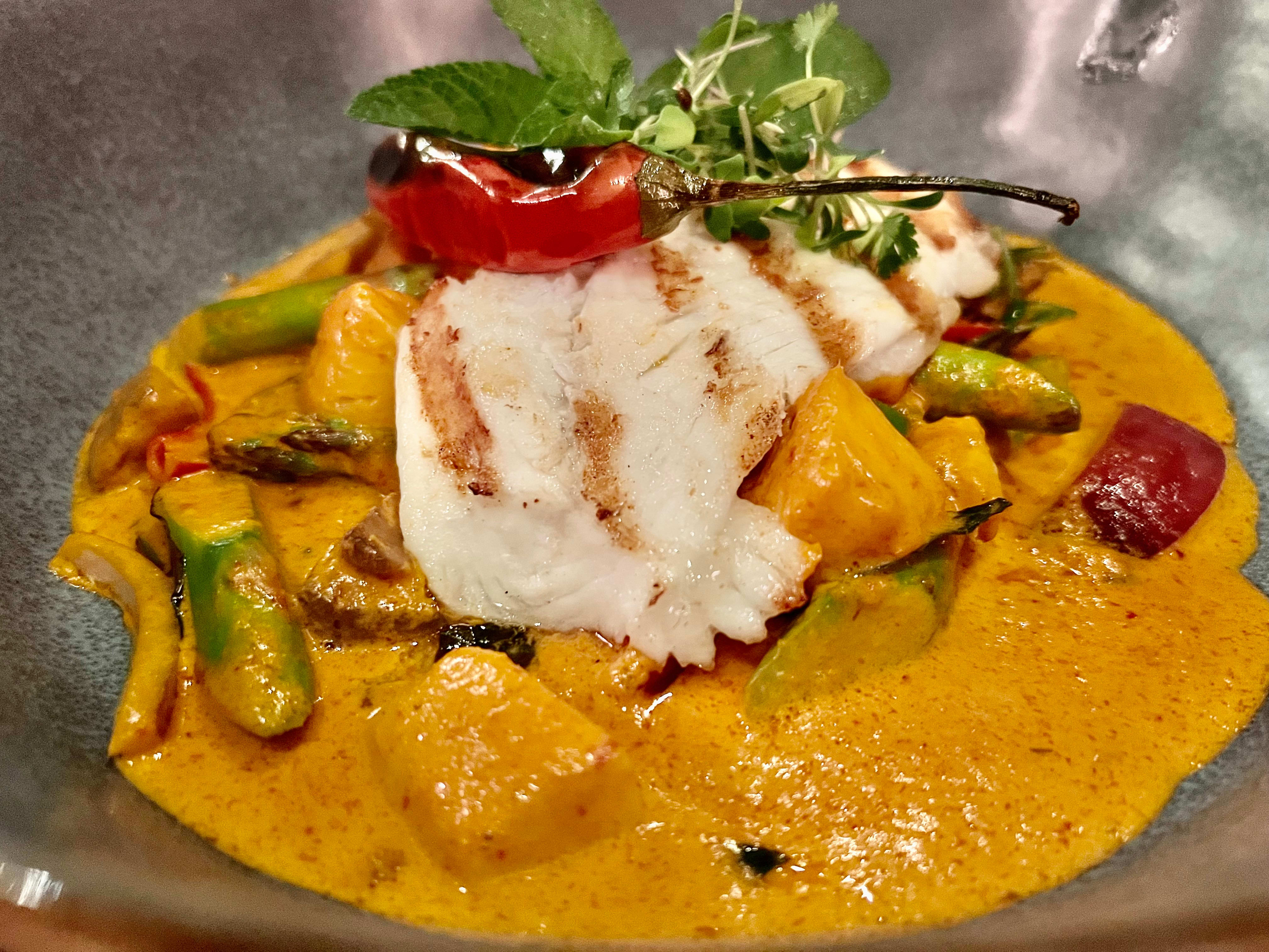 Piggvar i rød curry. 