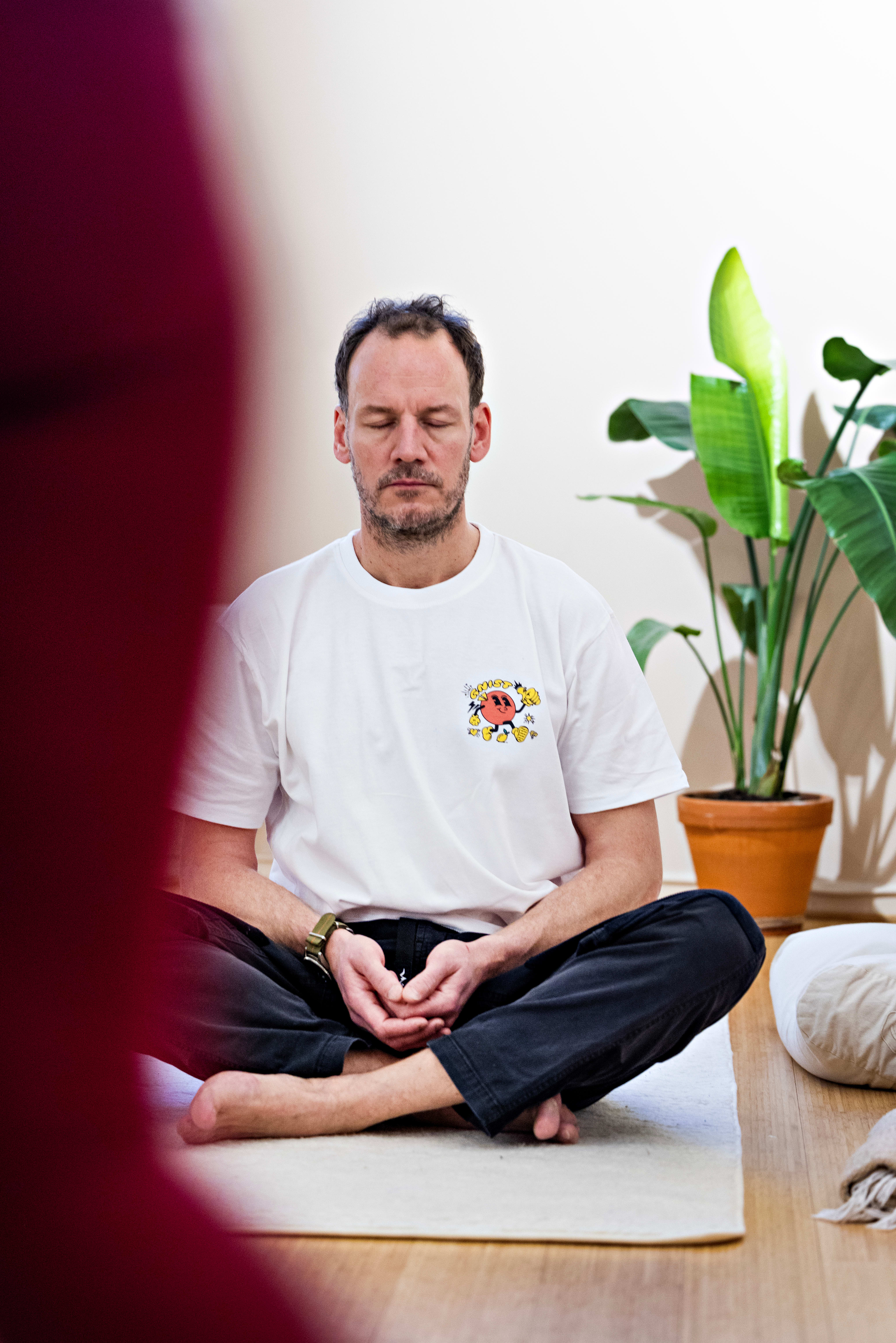 Det hviler en ro over Oslo. Nå går vi på trening for å slappe av.