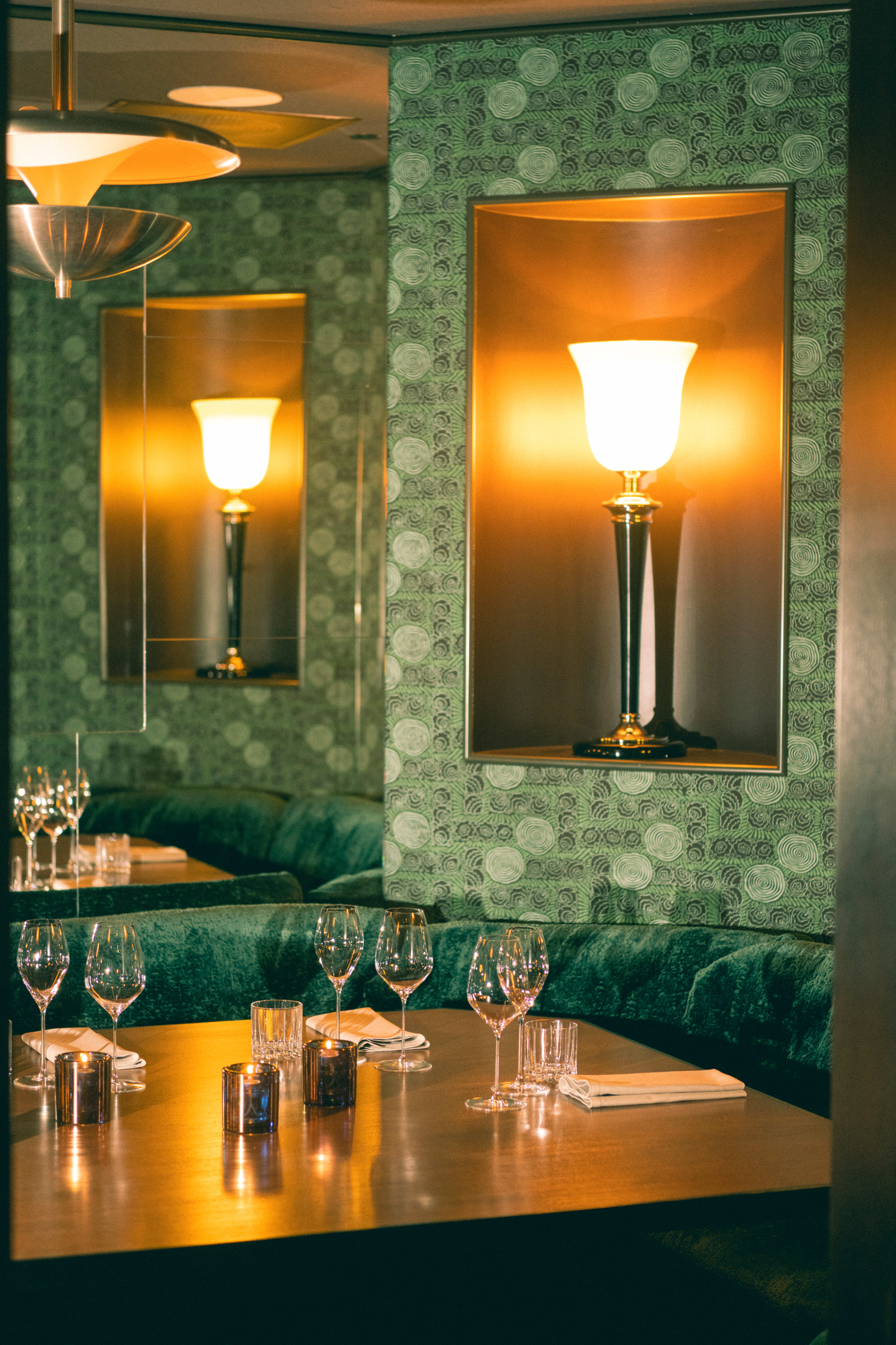 Lite chambre séparée med plass til seks personer.