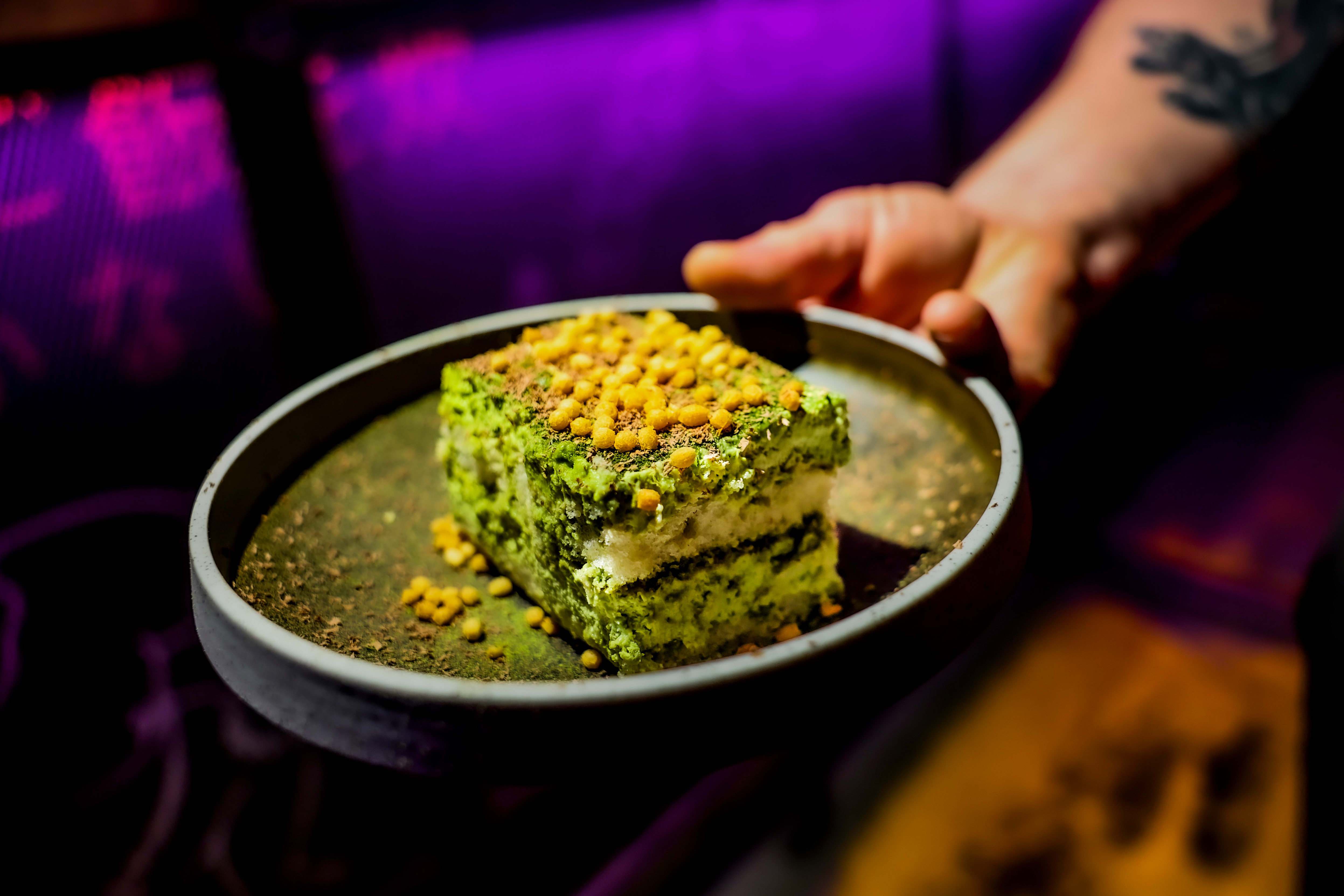 De siste par årene har Vinks anmeldere fått alt fra matcha-tiramisu til rabarbra-tiramisu. Her fra den nå nedlagte japanske restauranten Issho.