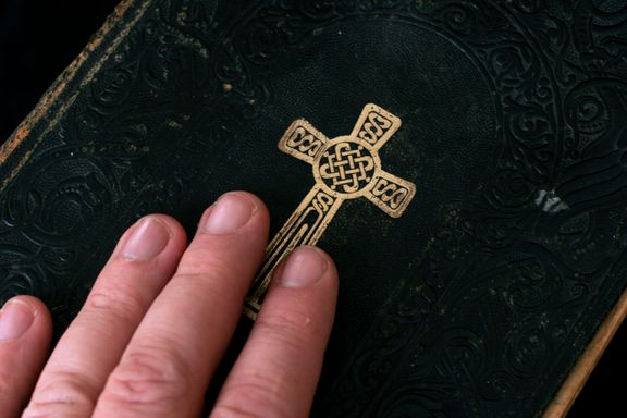 Kirken i Sverige vil ha slutt på at prester omtaler Gud som «Han» eller «Herre» 