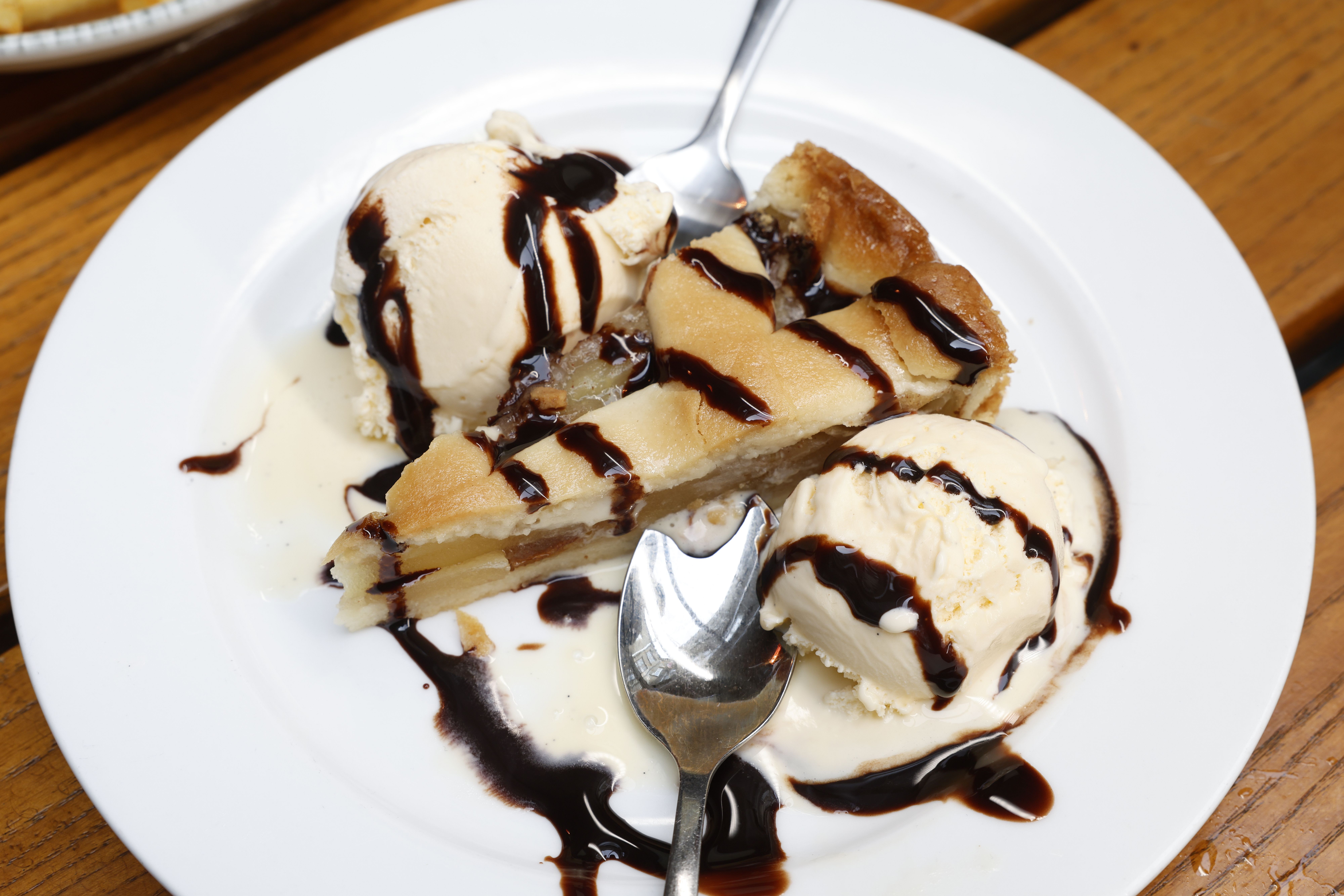 Café Sara har 60 retter på menyen. Vi testet alle sammen.