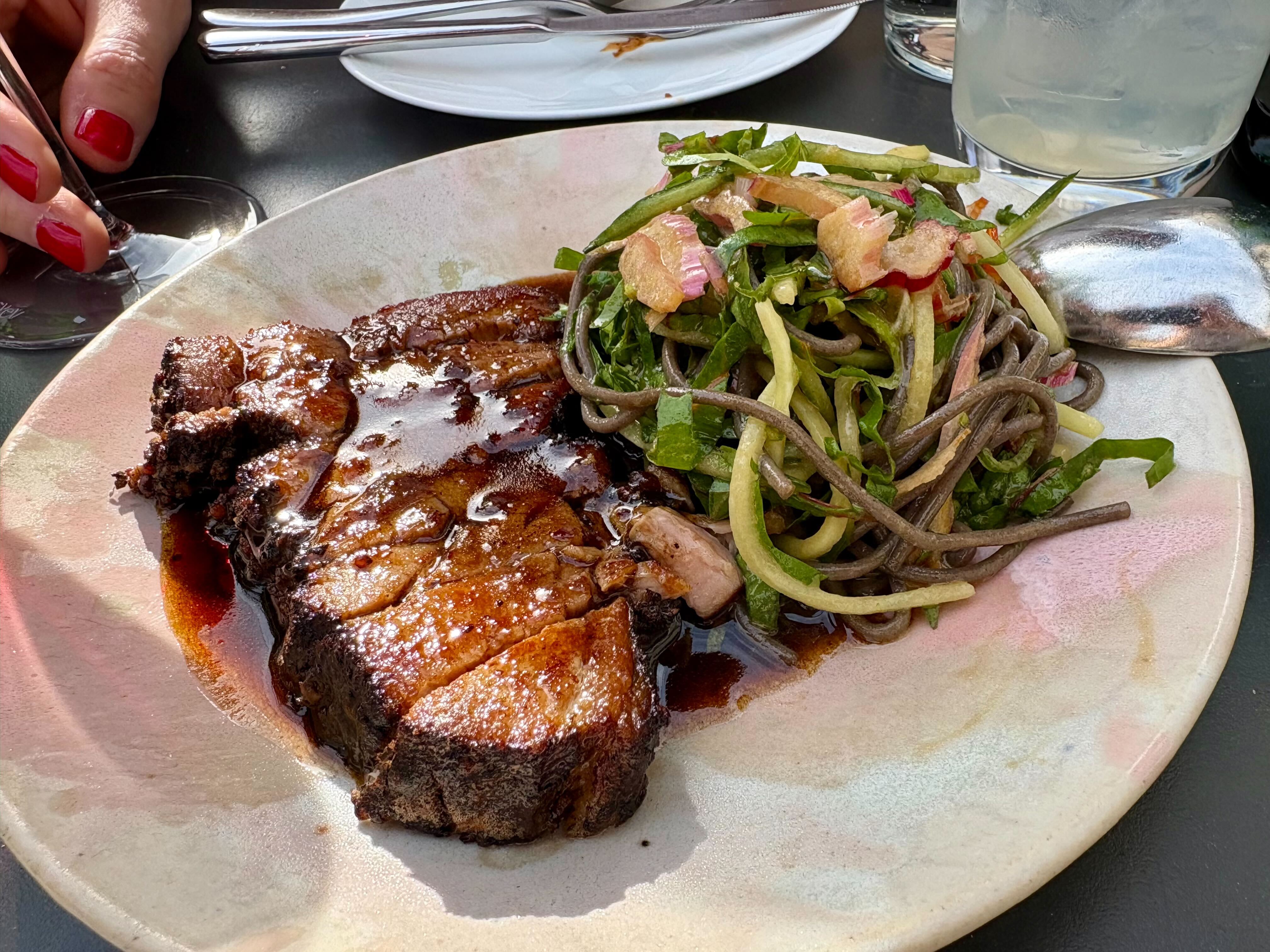 Entrecôte av kalv. Det møreste kjøttet jeg har spist på lenge.