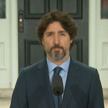 Trudeau nølte. Lenge. Så snakket han om diskrimineringen som skjer i Canada. 