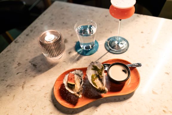Ny bar serverer cocktails og østers. Dette skjer i Oslo i helgen.