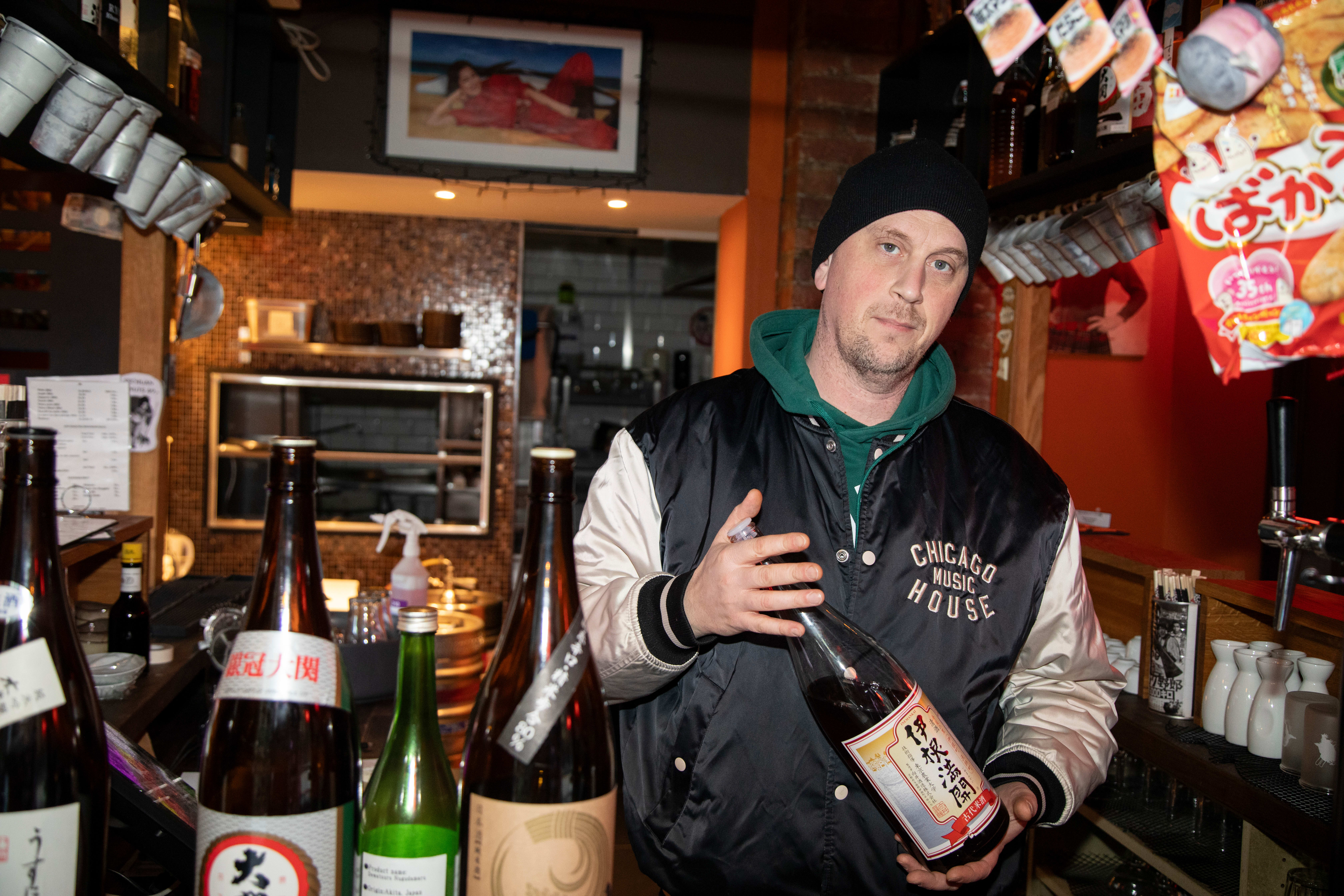 Fredrik Andreas Larsen er en av sake-pionérene i Oslo.