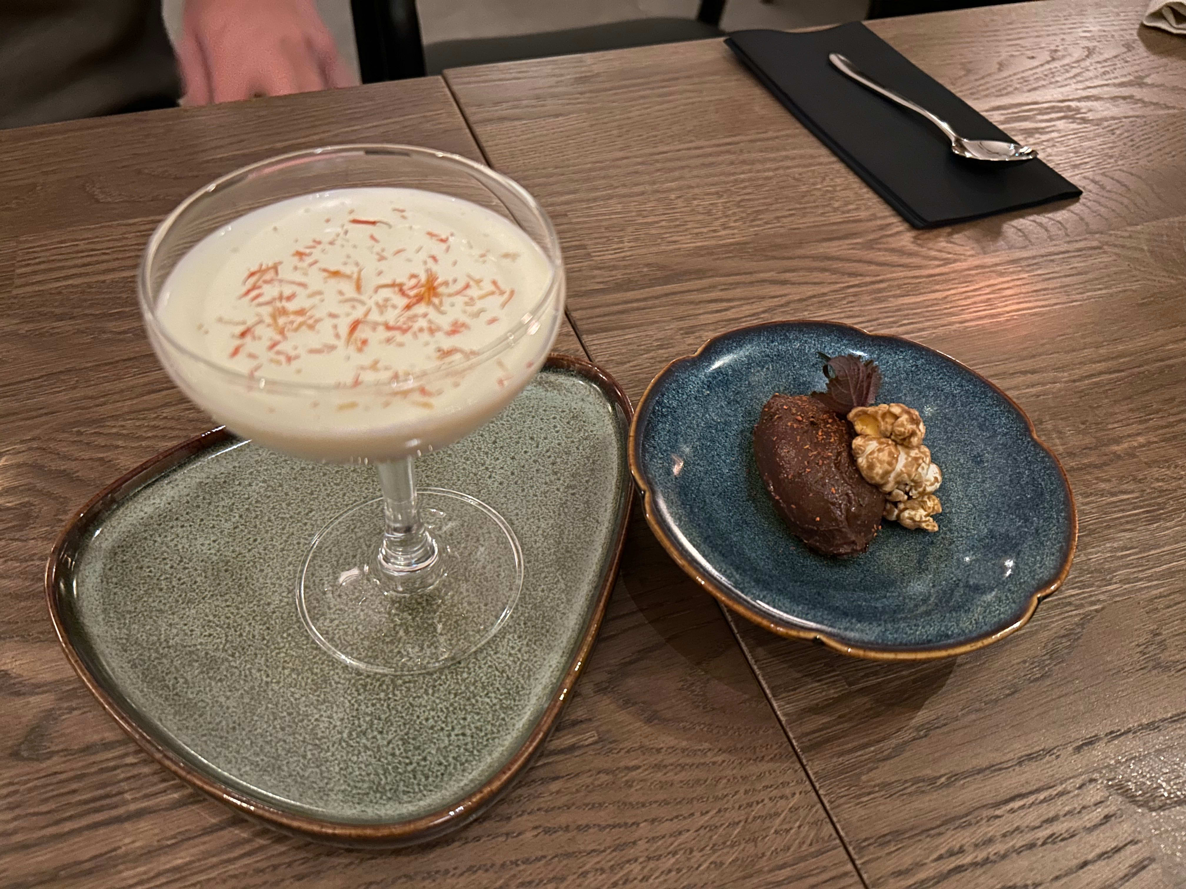 Ostekaken var den beste av de to dessertene vi prøvde.