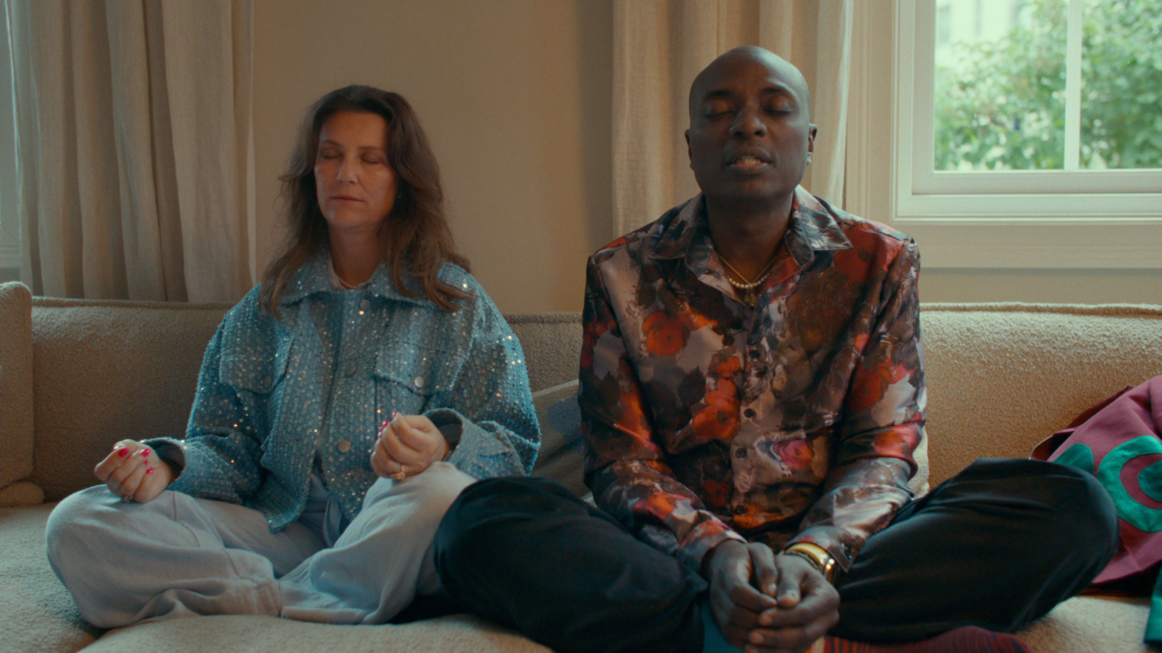 I «Rebel Royals» ser vi blant annet Durek Verrett lede sjaman-sesjoner. 