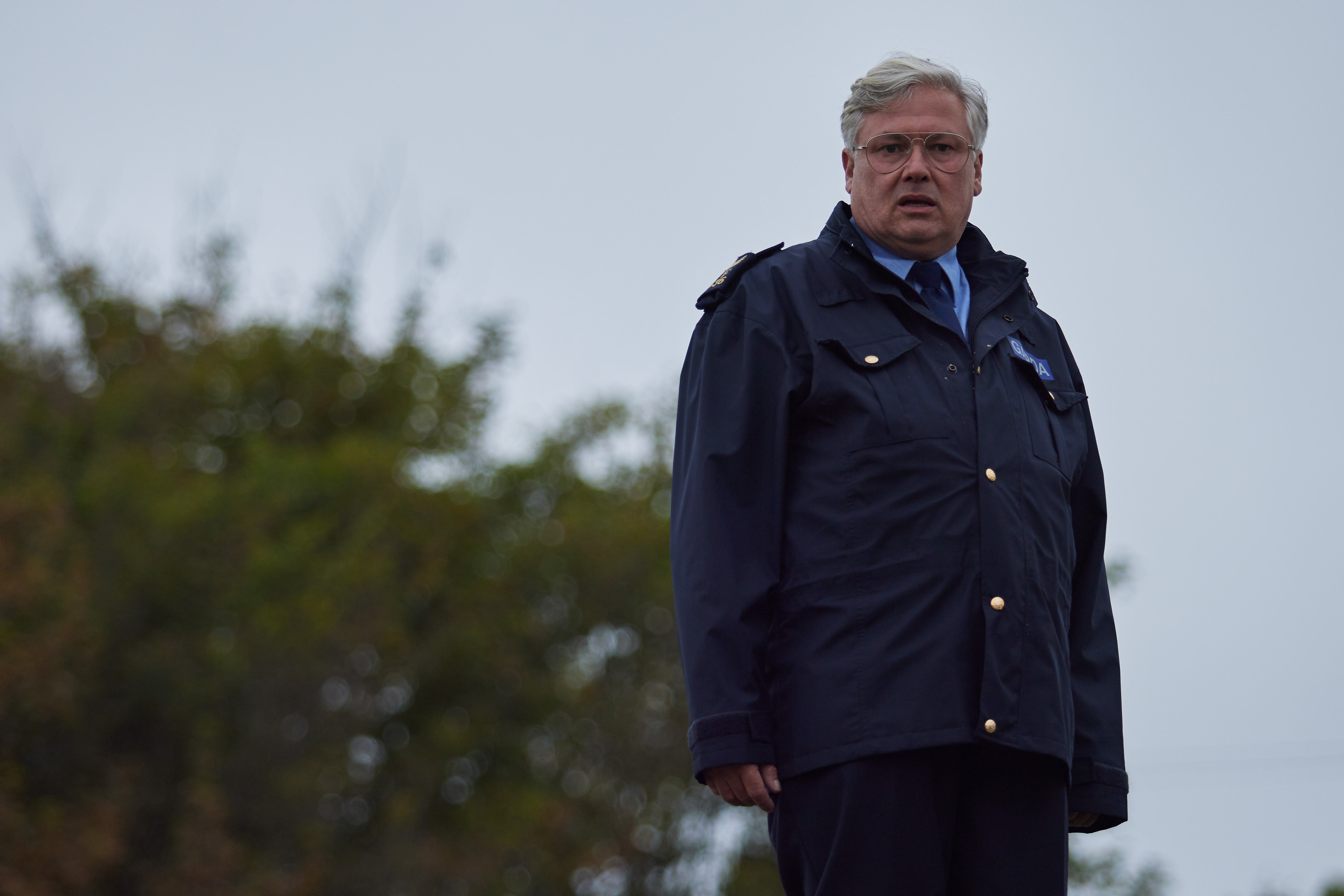 Conleth Hill spiller politibetjenten som helst bare vil ha fred og ro.