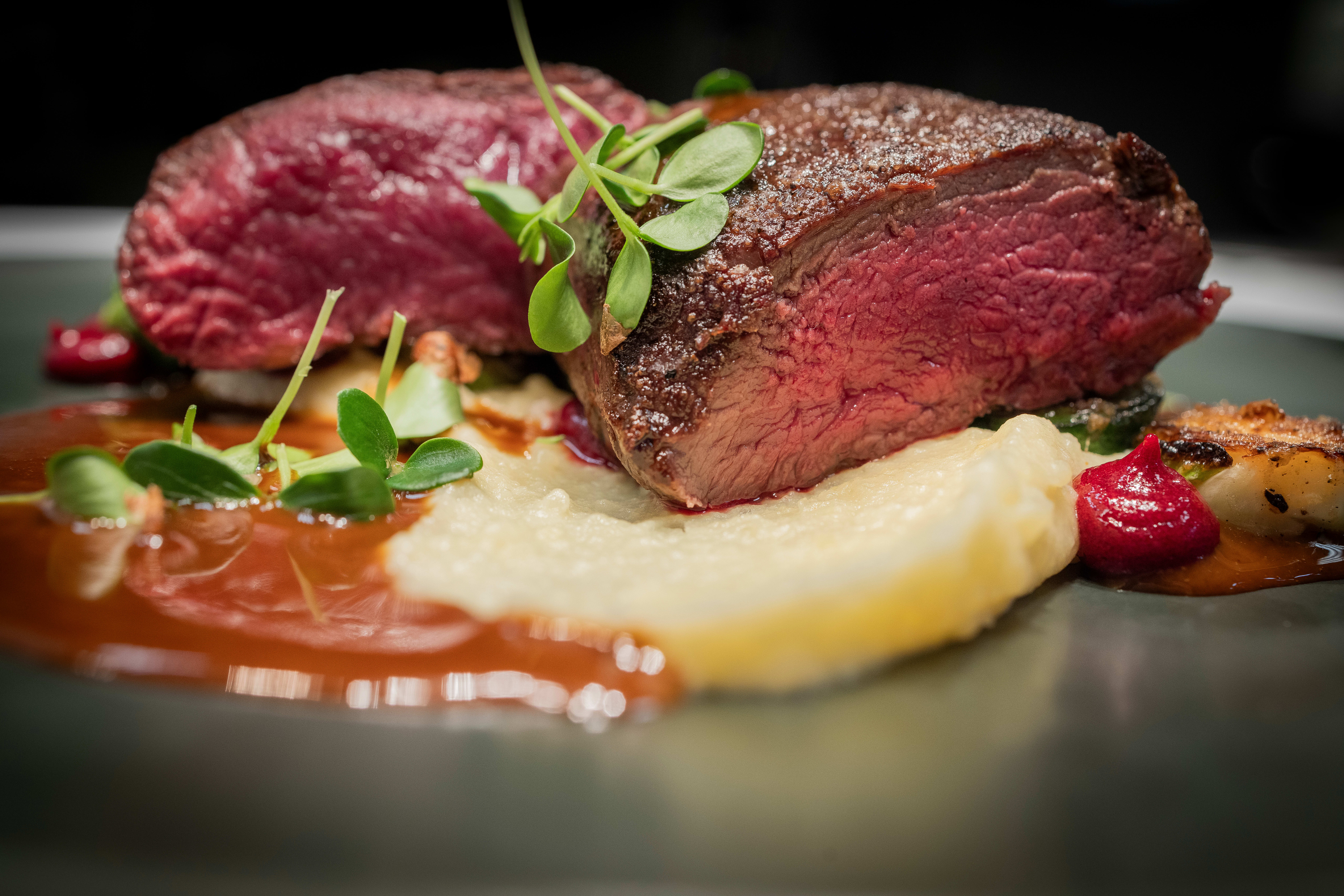 Pent stekt og mørt reinsdyr. 