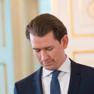 Østerrikes statsminister felt av mistillitsforslag 