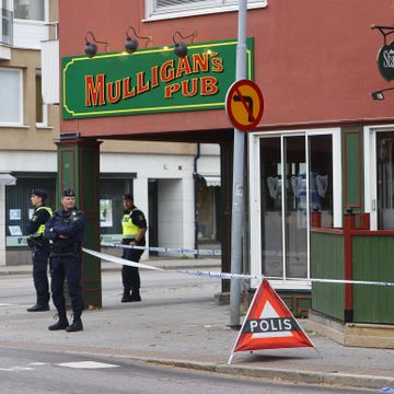 To døde etter skyting på pub nord for Stockholm