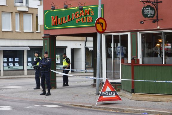 To døde etter skyting på pub nord for Stockholm