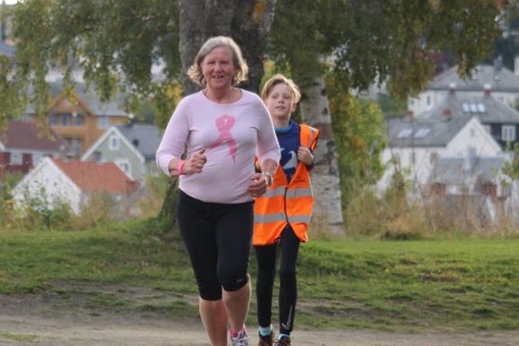 Brit (64) vant over kreften. Nå er det løping med familien som holder henne i gang.